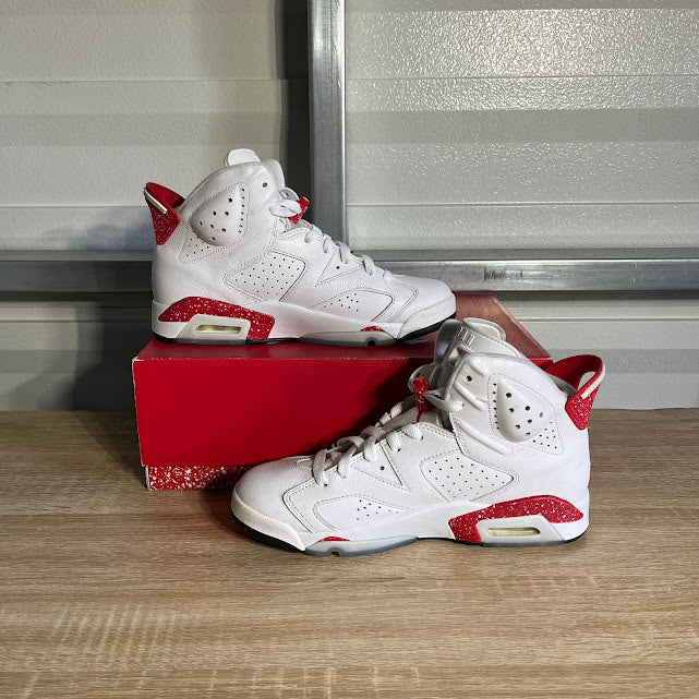 Size 8.5 - AJ 6 Retro Red Oreo