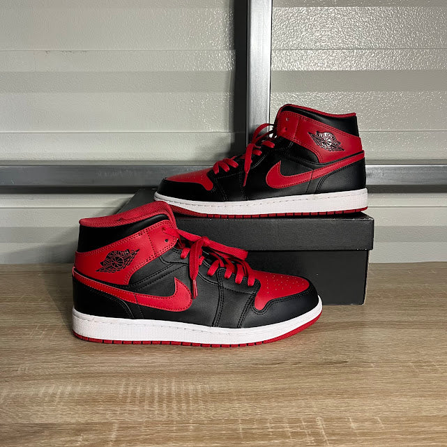 Size 11 - AJ 1 Mid Alternate Bred