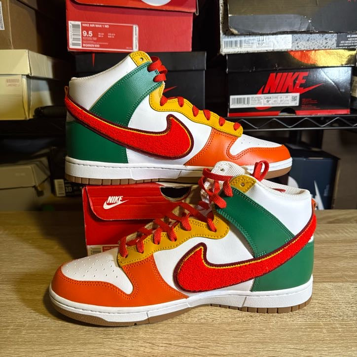 Size 12 - Dunk High Retro 7-Eleven University