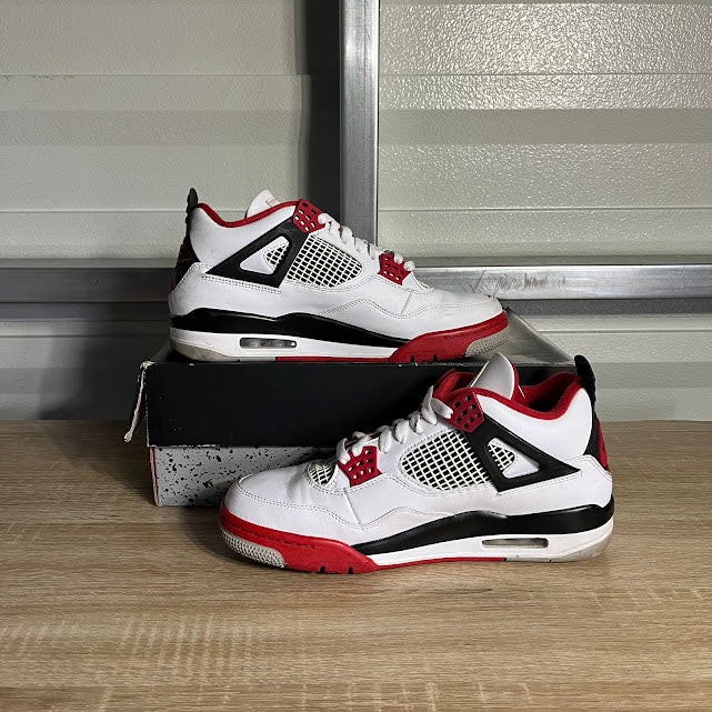Size 9 - AJ 4 Retro Fire Red