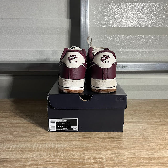 Size 11 - AF 1 Low '07 LV8 College Pack