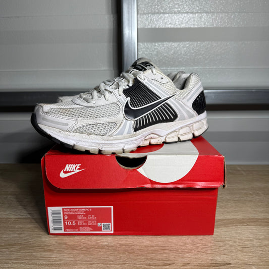 Size 9 - Zoom Vomero 5 White Black