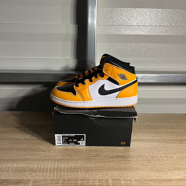 Size 7Y - AJ 1 Mid Taxi