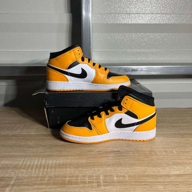 Size 7Y - AJ 1 Mid Taxi