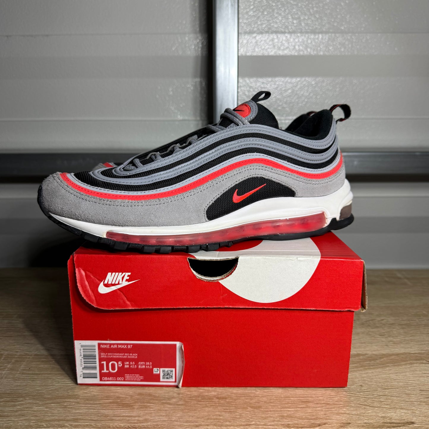 Size 10.5 - AM 97 Wolf Grey/Radiant Red