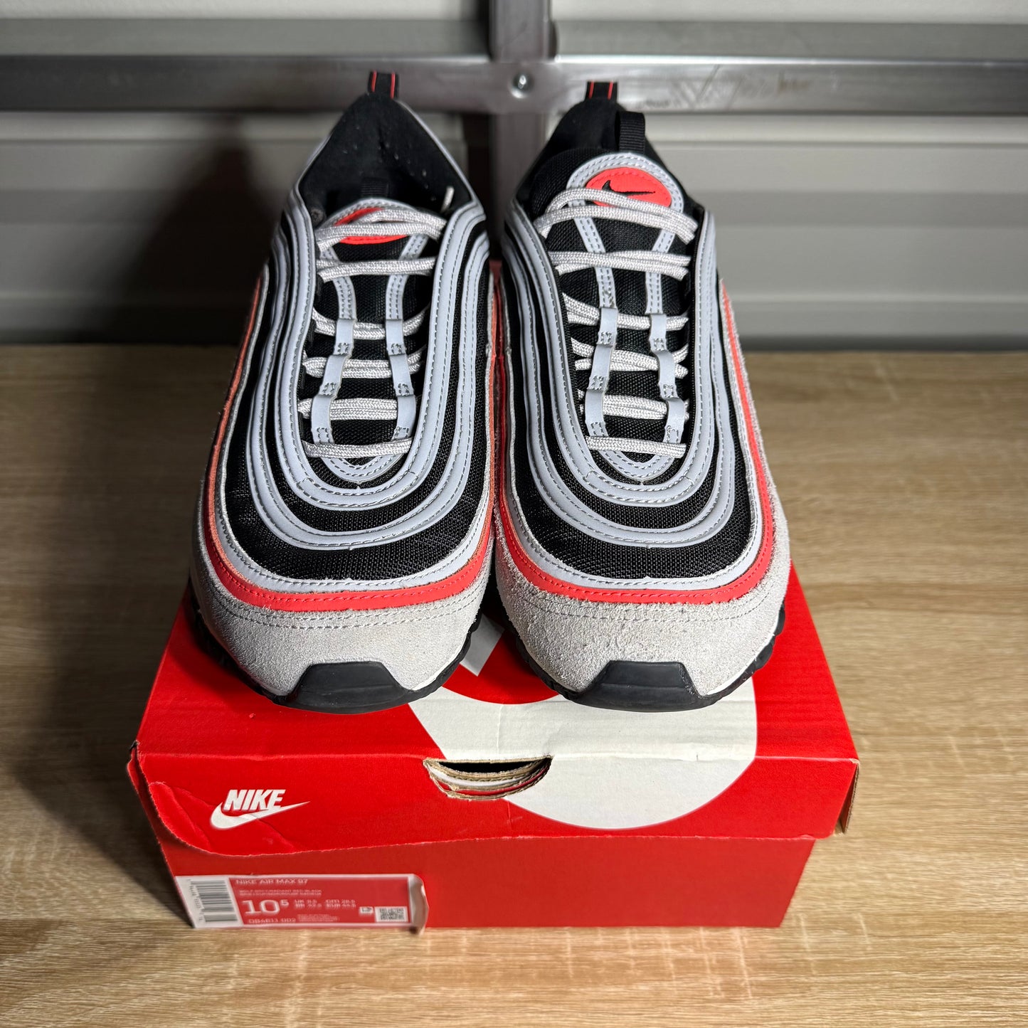 Size 10.5 - AM 97 Wolf Grey/Radiant Red