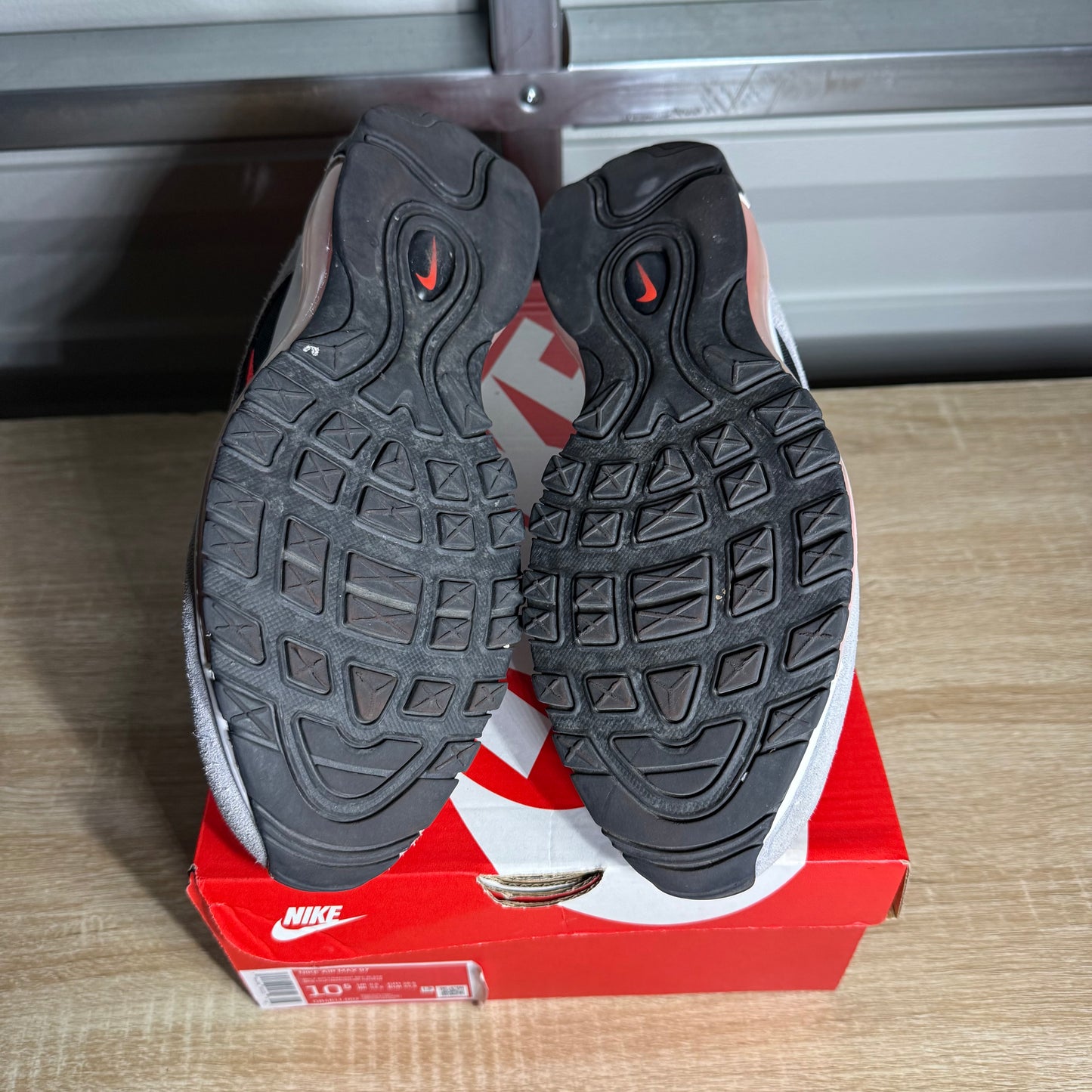 Size 10.5 - AM 97 Wolf Grey/Radiant Red