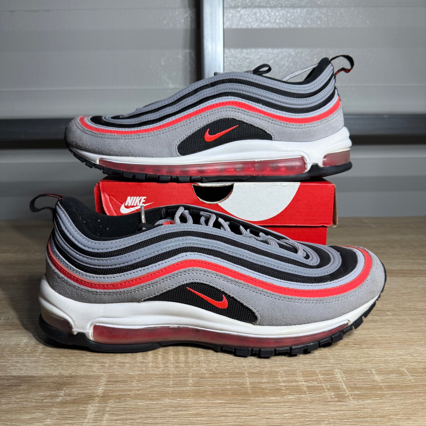Size 10.5 - AM 97 Wolf Grey/Radiant Red