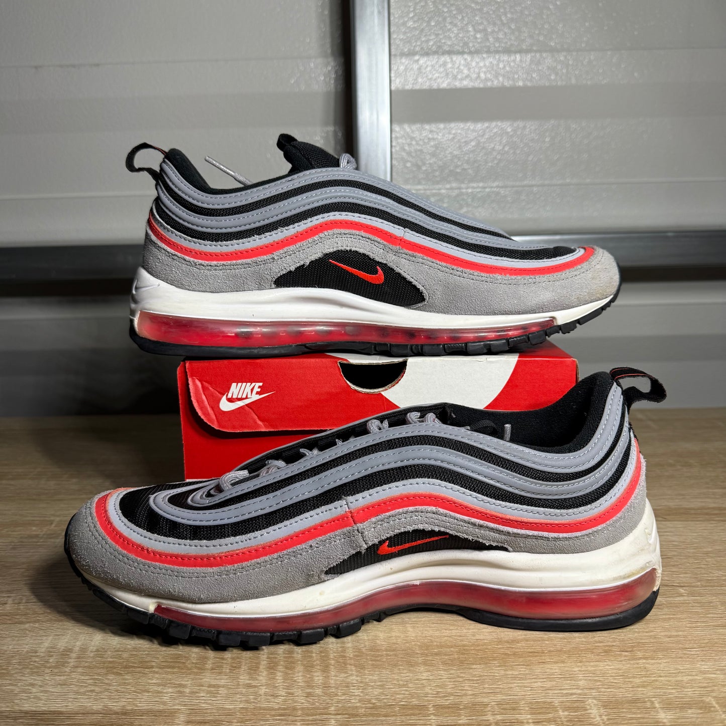 Size 10.5 - AM 97 Wolf Grey/Radiant Red