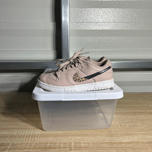 Size 6.5 - Dunk Low SE Primal Pink