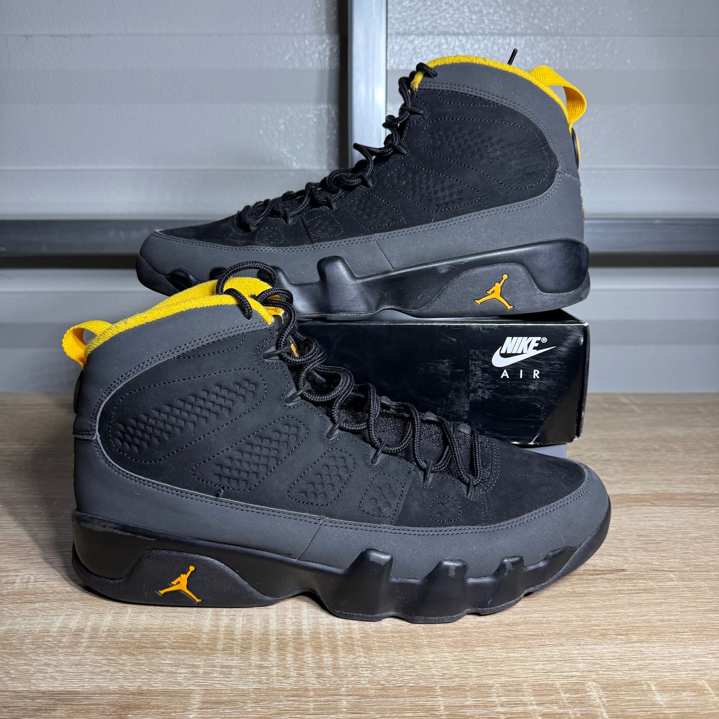 Size 10.5 - AJ 9 Retro Dark Charcoal University Gold