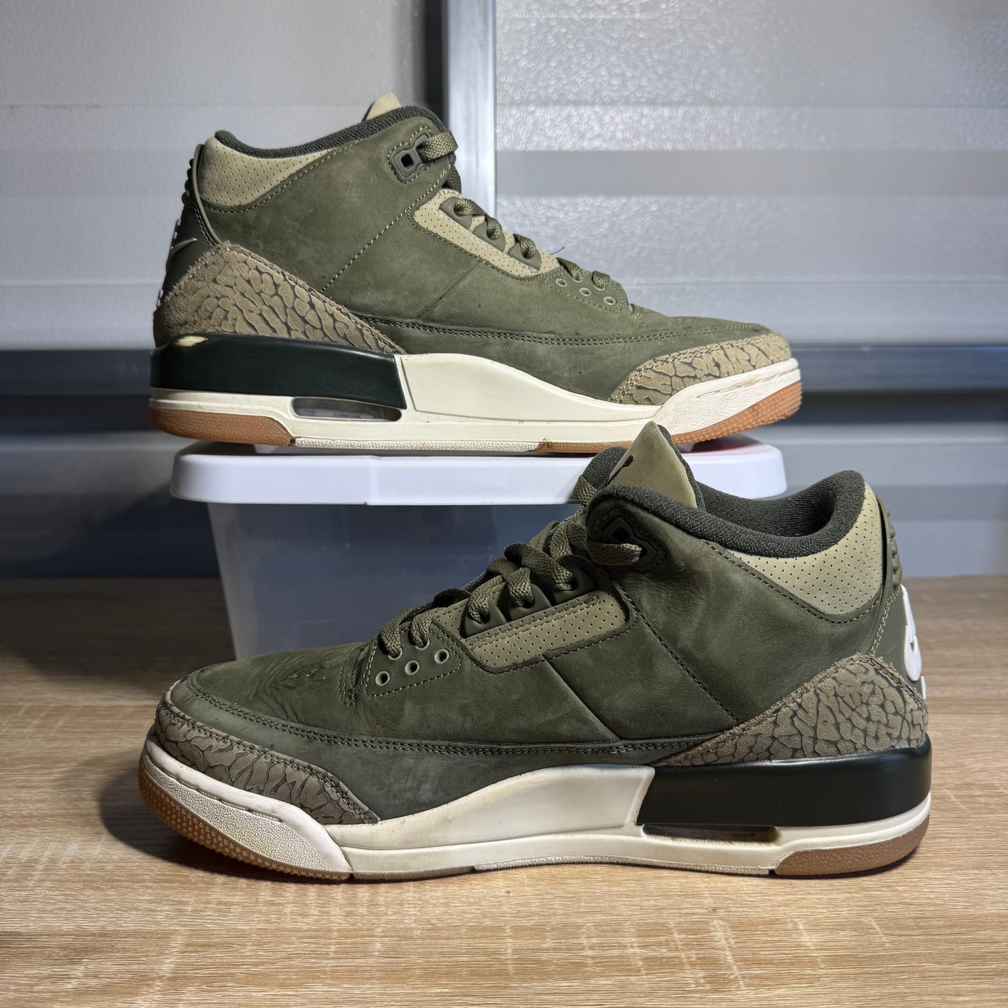 Size 10W - AJ 3 Retro Medium Olive