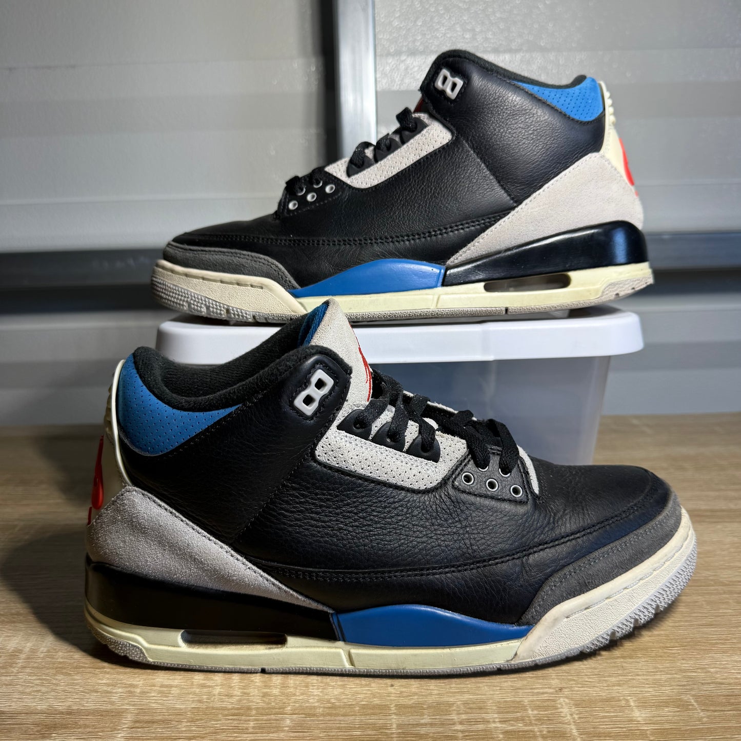 Size 10 - AJ 3 Retro OG Rare Air