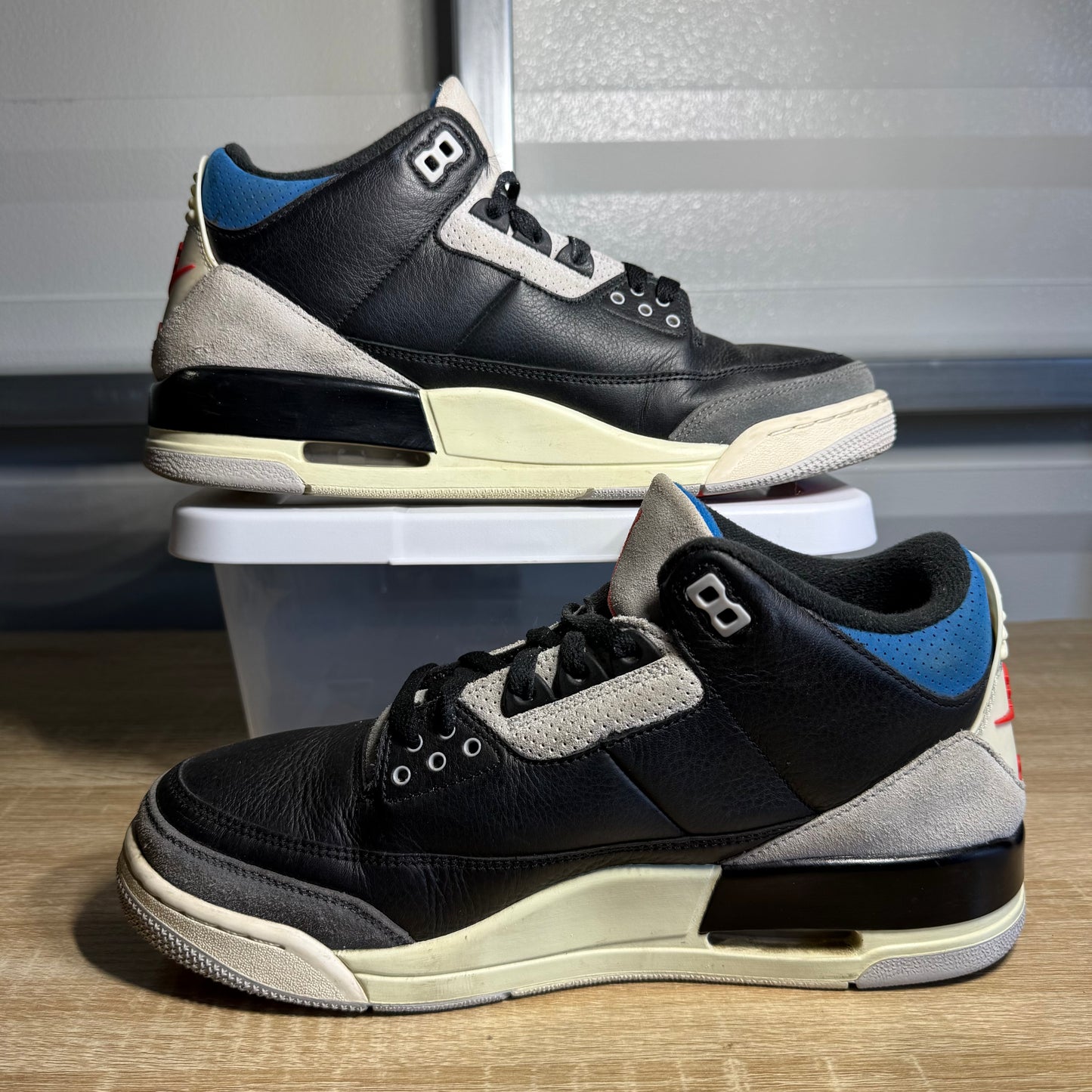 Size 10 - AJ 3 Retro OG Rare Air