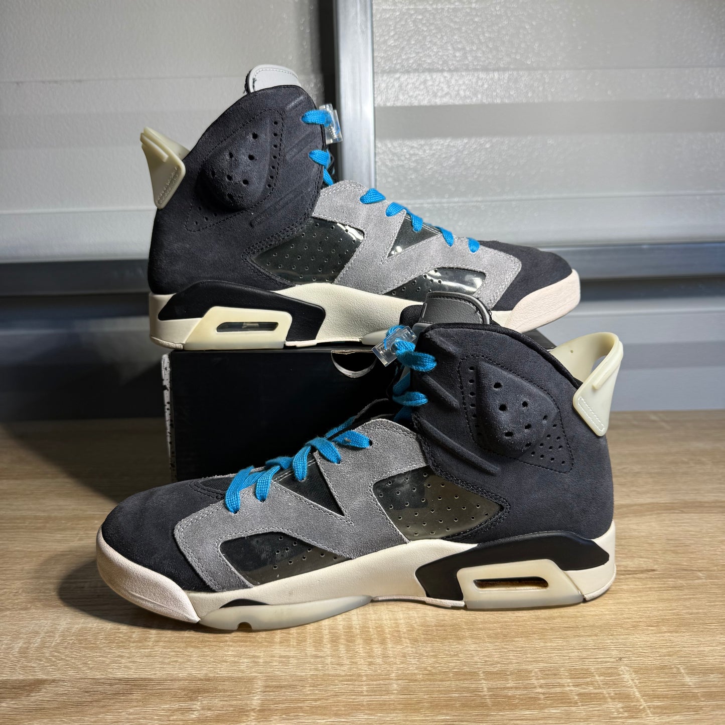 Size 11W - AJ 6 Retro Tech Chrome