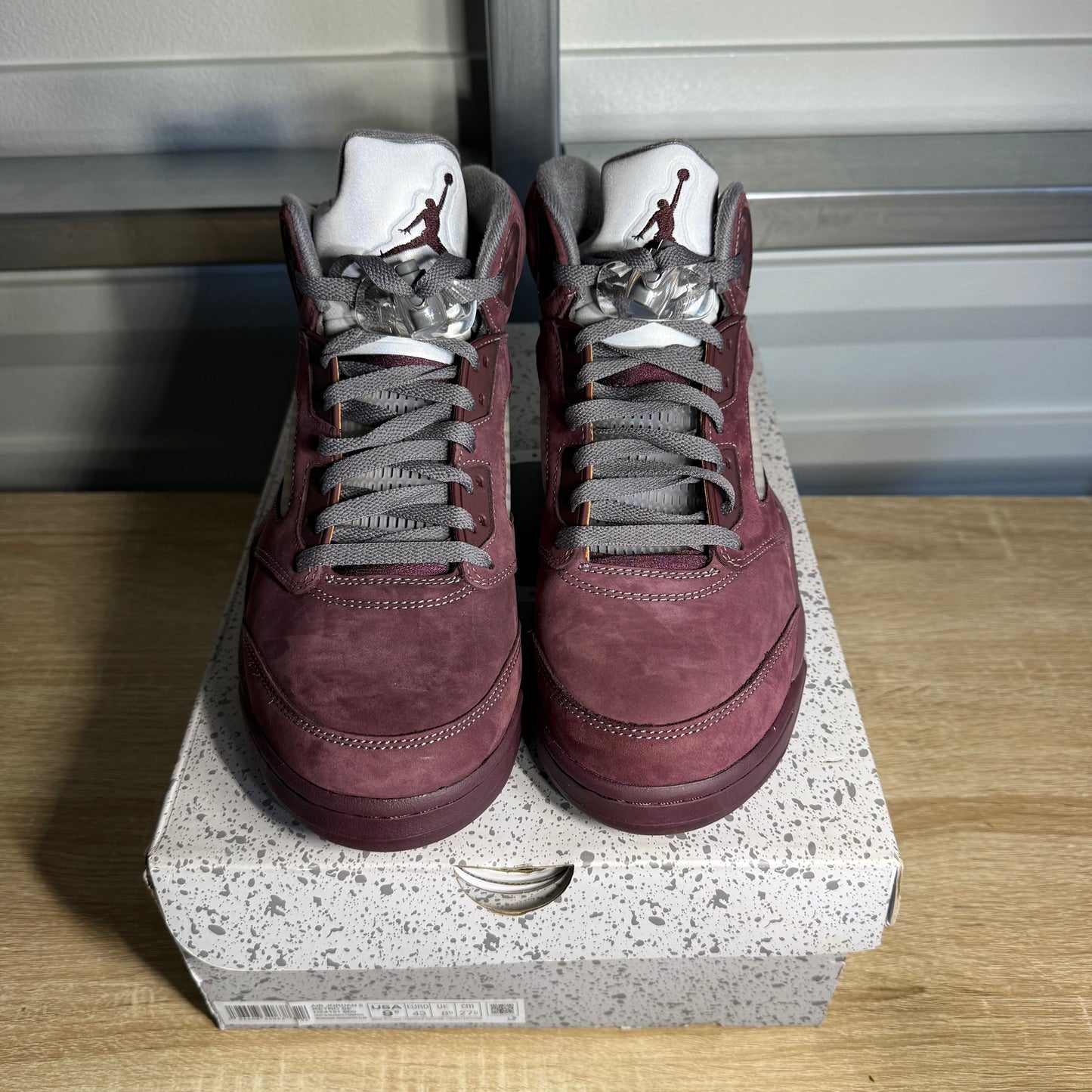 Size 9.5 - AJ 5 Retro SE Burgundy
