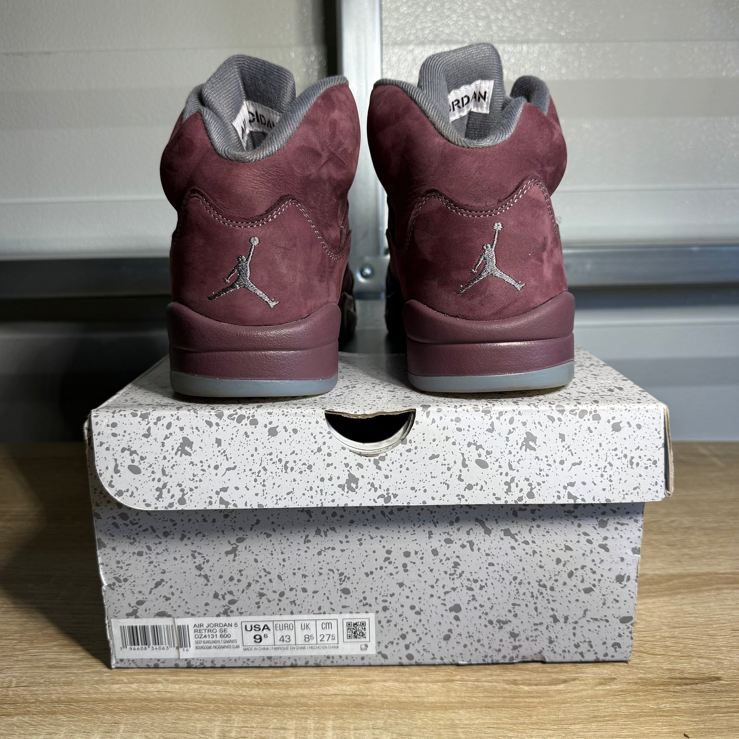 Size 9.5 - AJ 5 Retro SE Burgundy