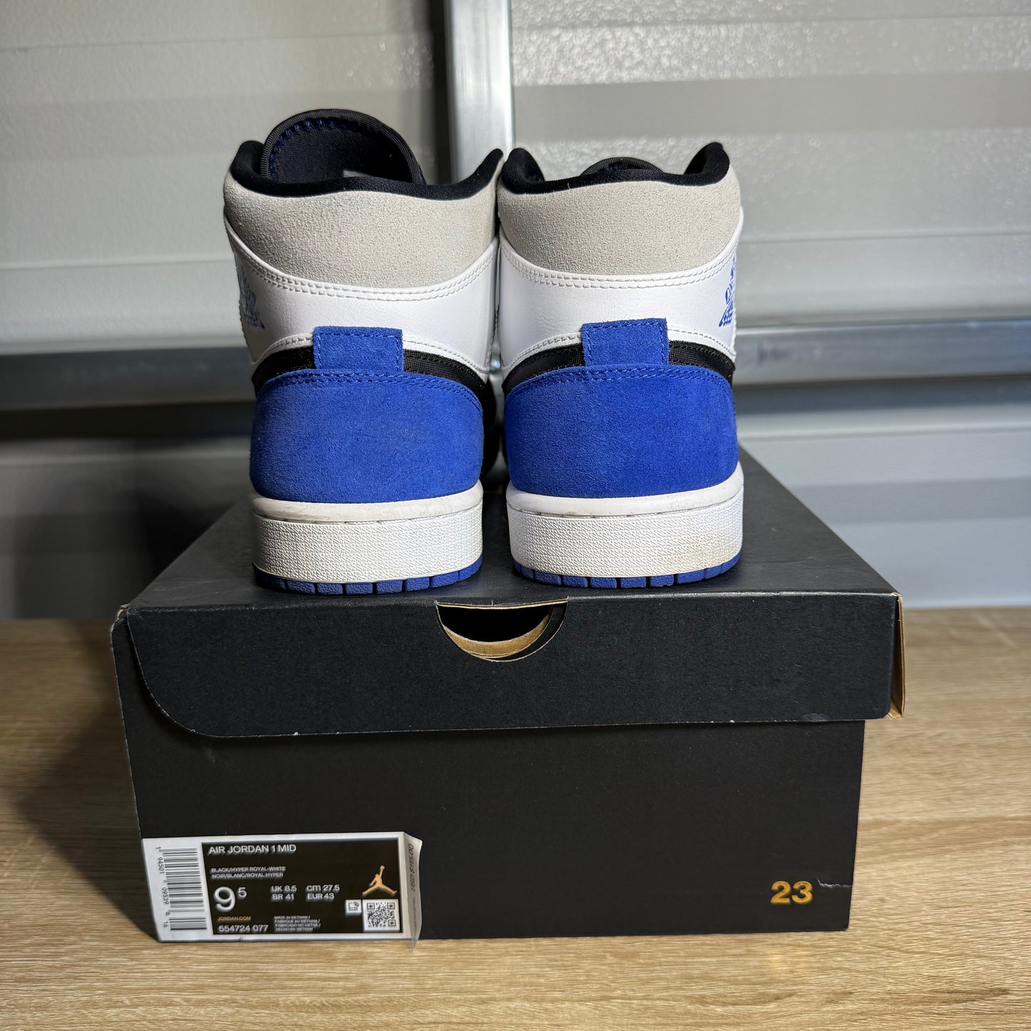 Size 9.5 - AJ 1 Mid SE Hyper Royal