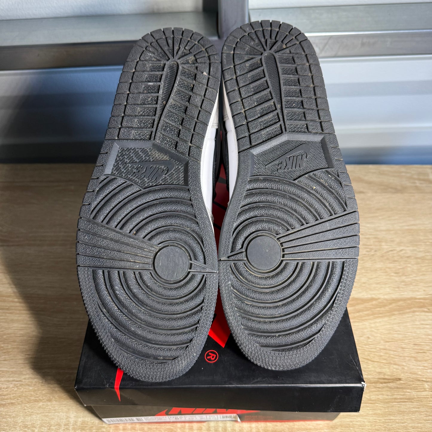 Size 9.5 - AJ 1 Retro High OG Smoke Grey