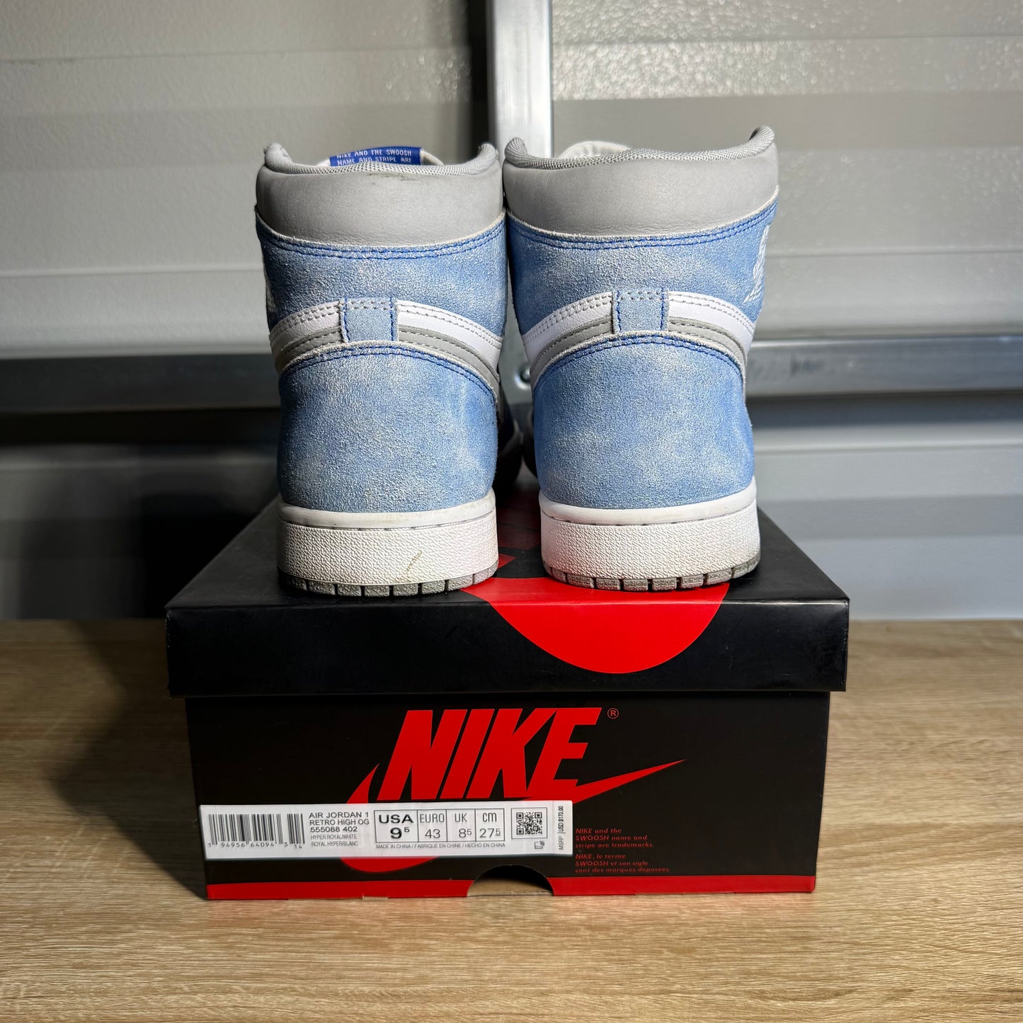Size 9.5 - AJ 1 High Hyper Royal