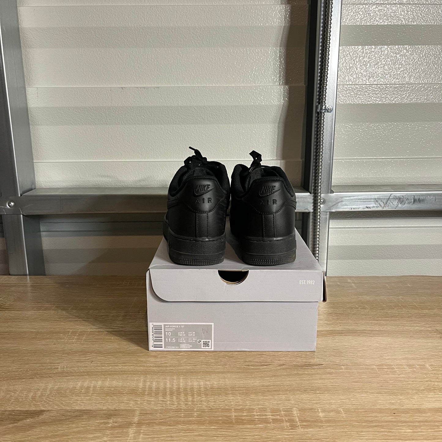 Size 10 - AF 1 '07 Low Triple Black