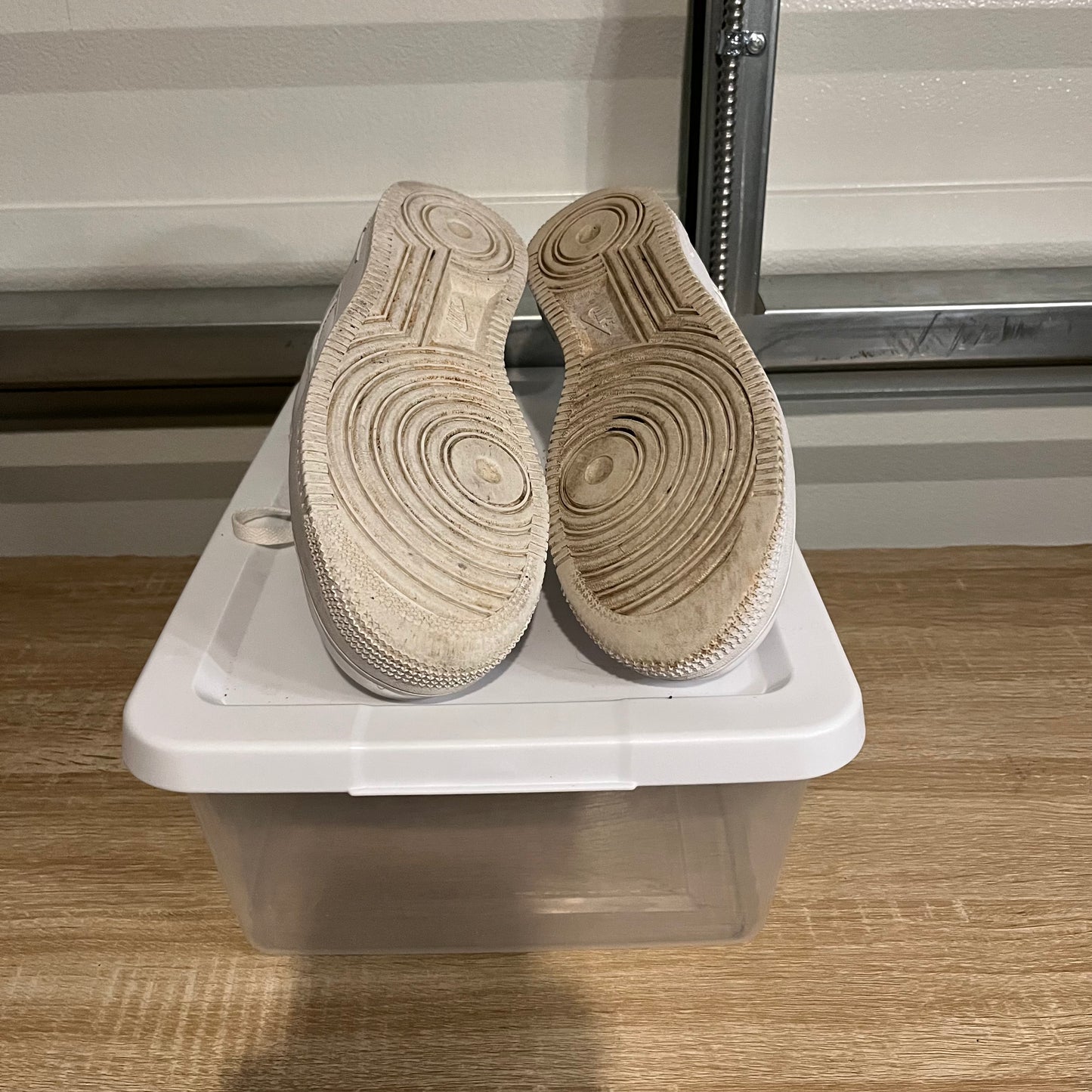 Size 9.5 - AF 1 Low Supreme White