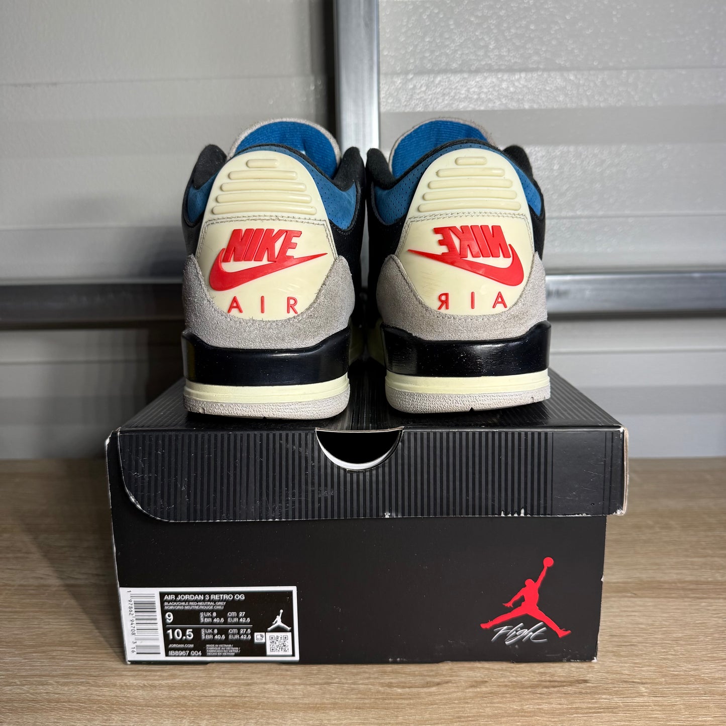 Size 9 - AJ 3 Retro OG Rare Air