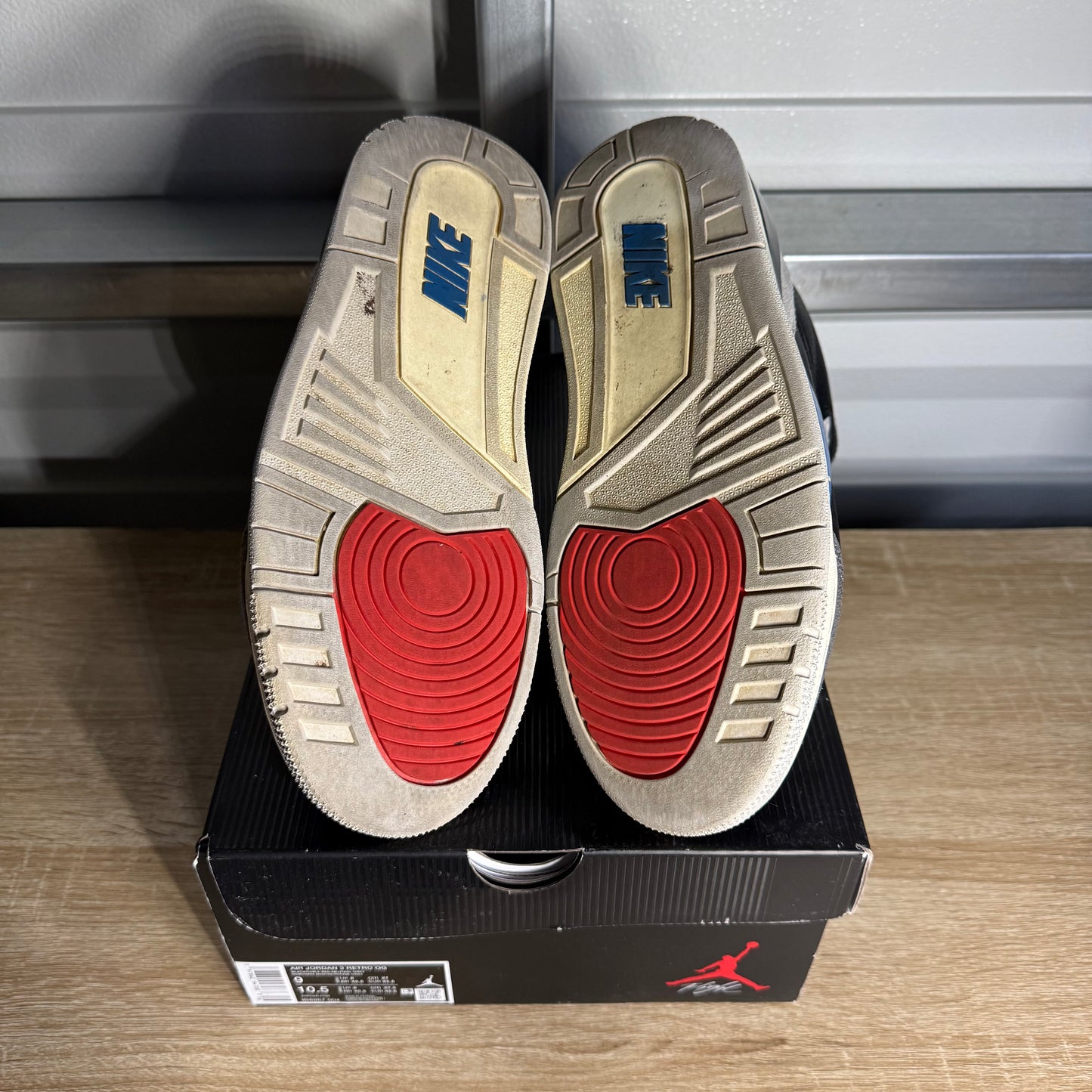Size 9 - AJ 3 Retro OG Rare Air