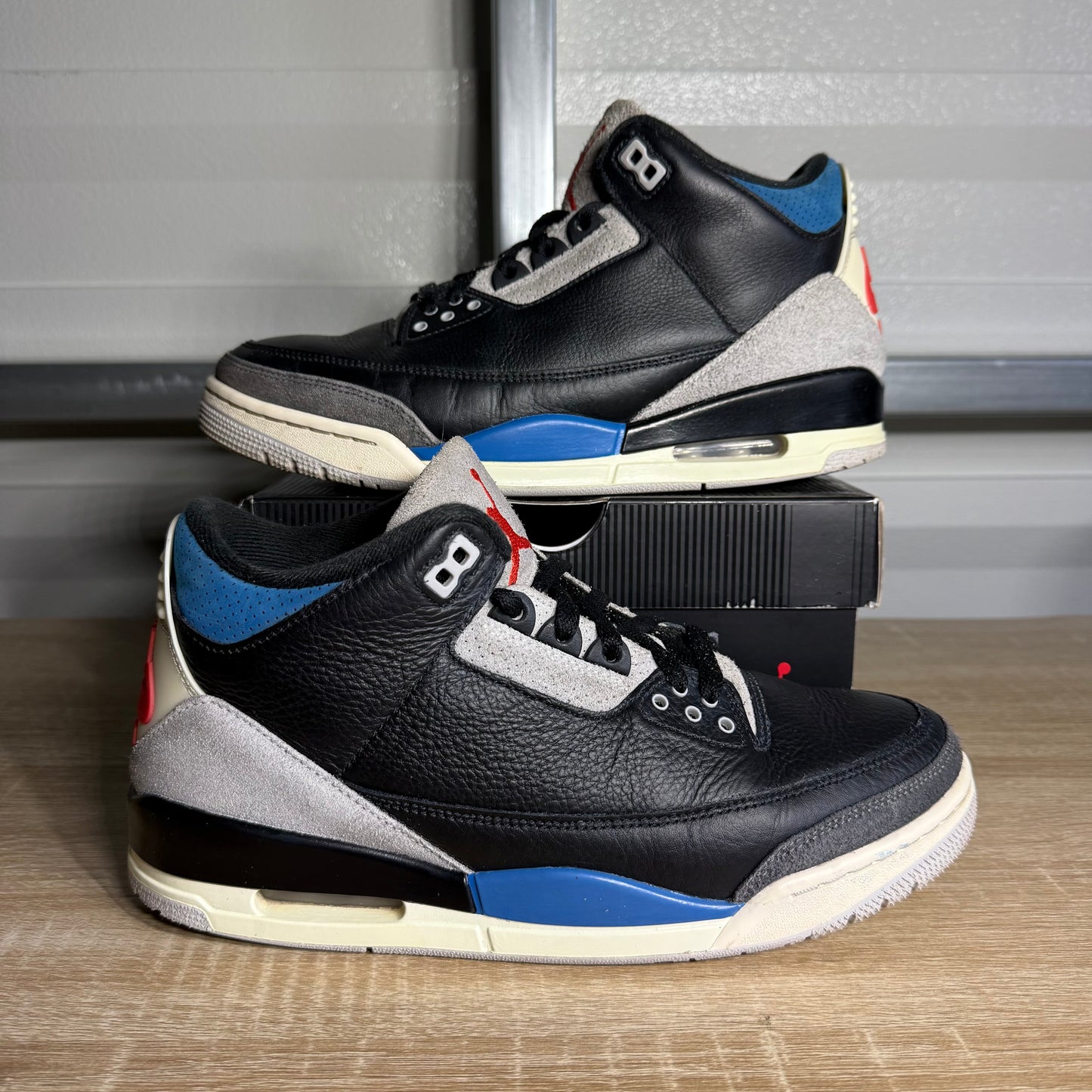 Size 9 - AJ 3 Retro OG Rare Air