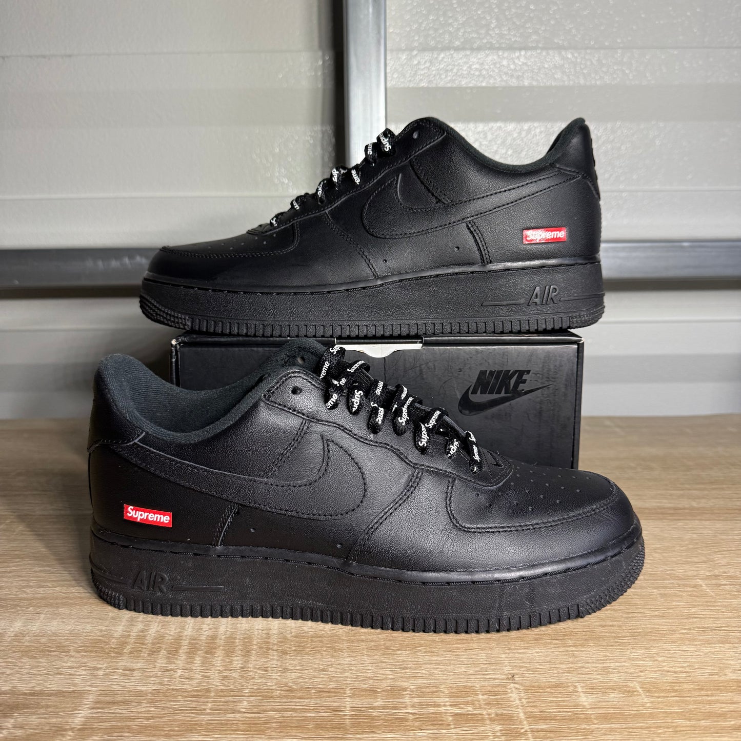 Size 9 - AF 1 Low Supreme Black