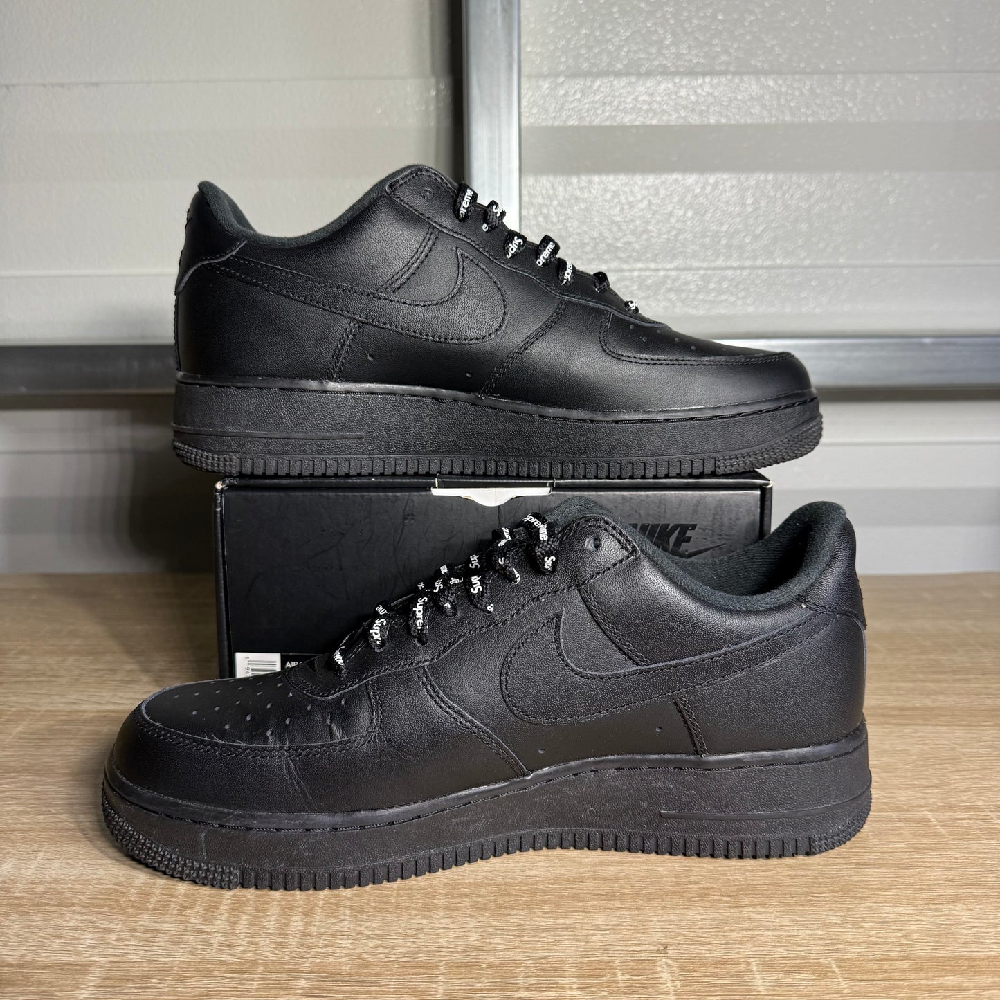 Size 9 - AF 1 Low Supreme Black