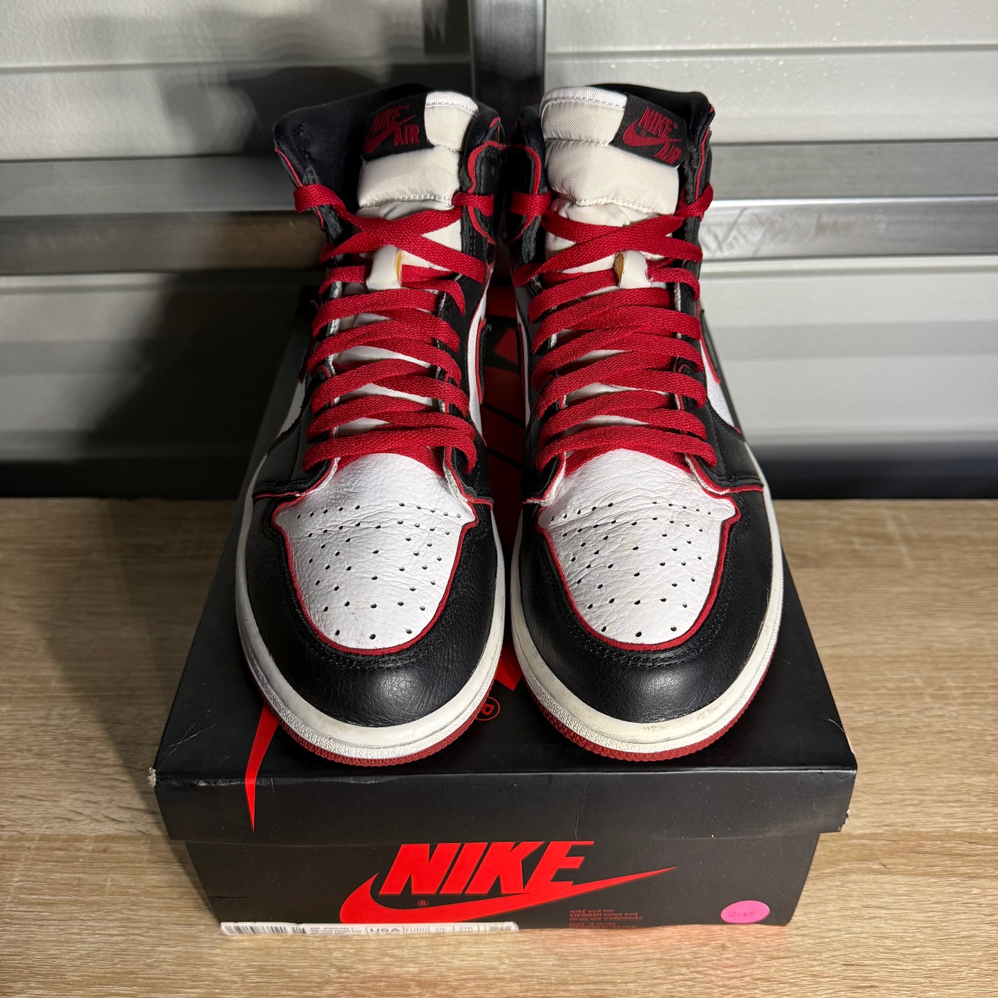 Size 11 -  AJ 1 Retro High OG Bloodline