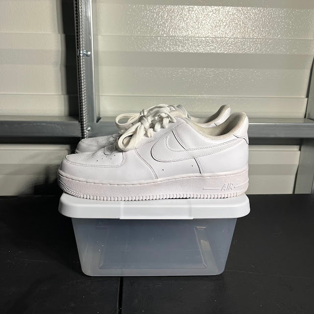 Size 9 - AF 1 Low '07 Triple White