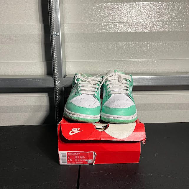 Size 9W - Dunk Low Retro Green Glow