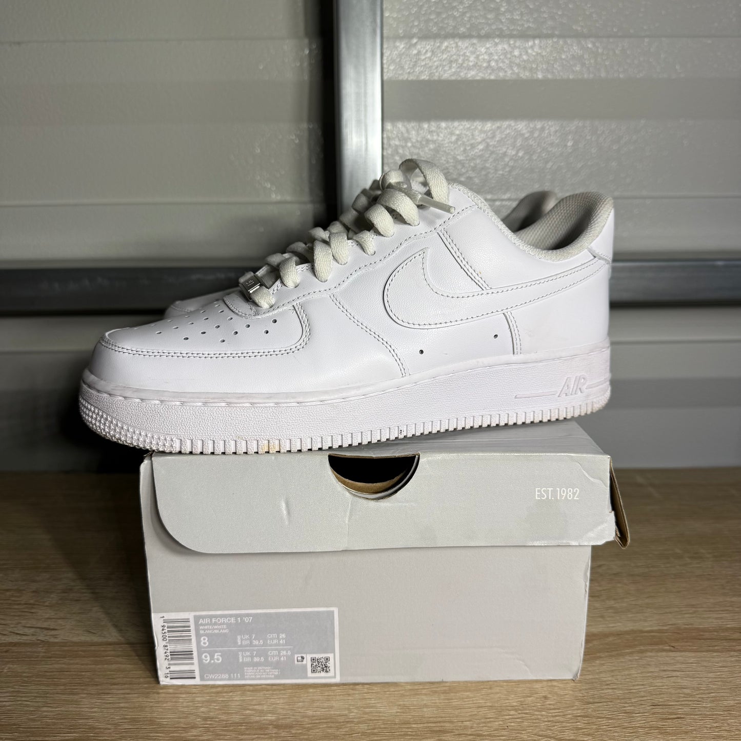Size 8 - AF 1 '07 Low White