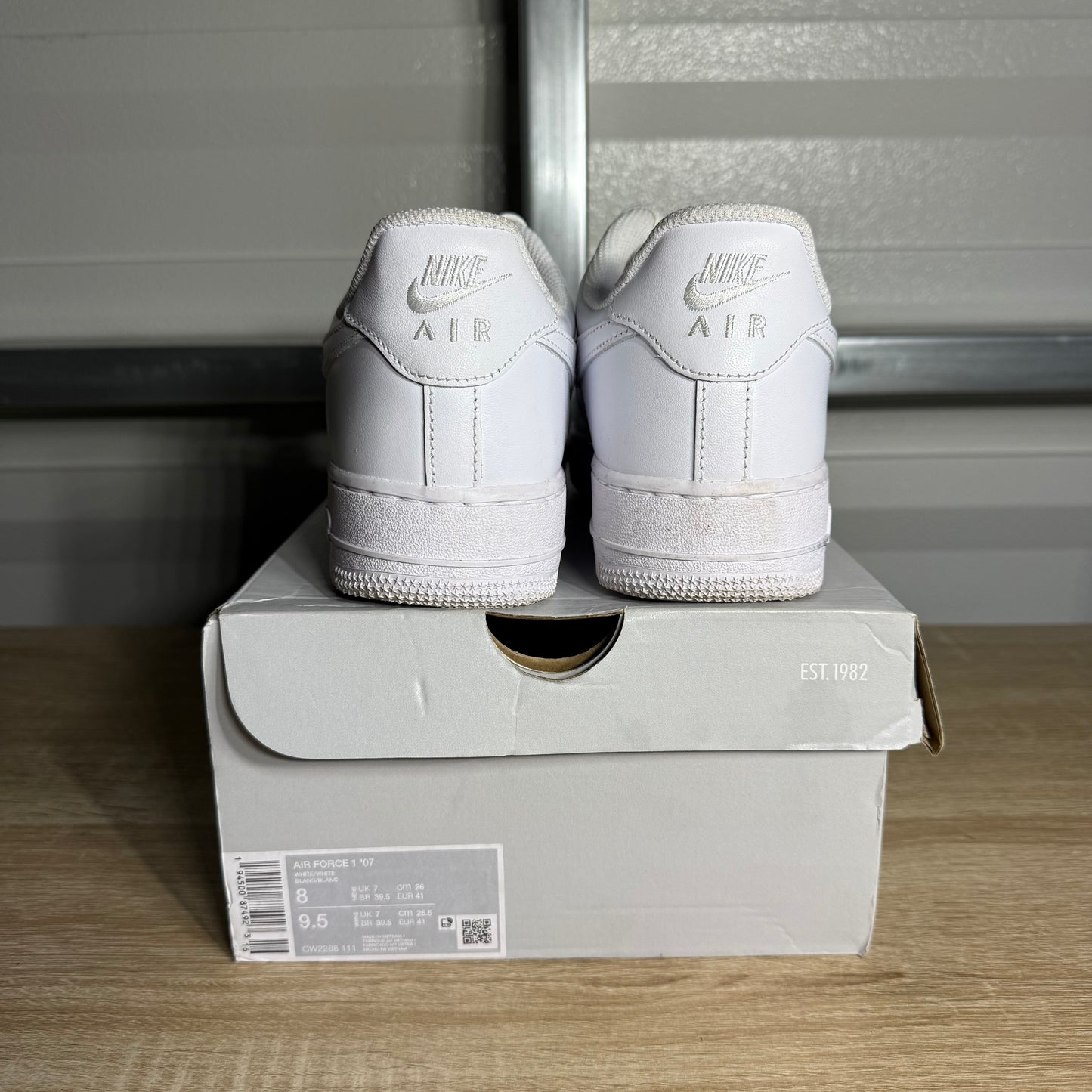 Size 8 - AF 1 '07 Low White
