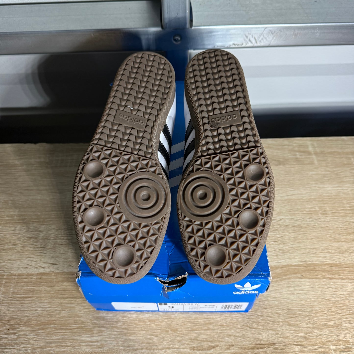 Size 9W - Samba OG
