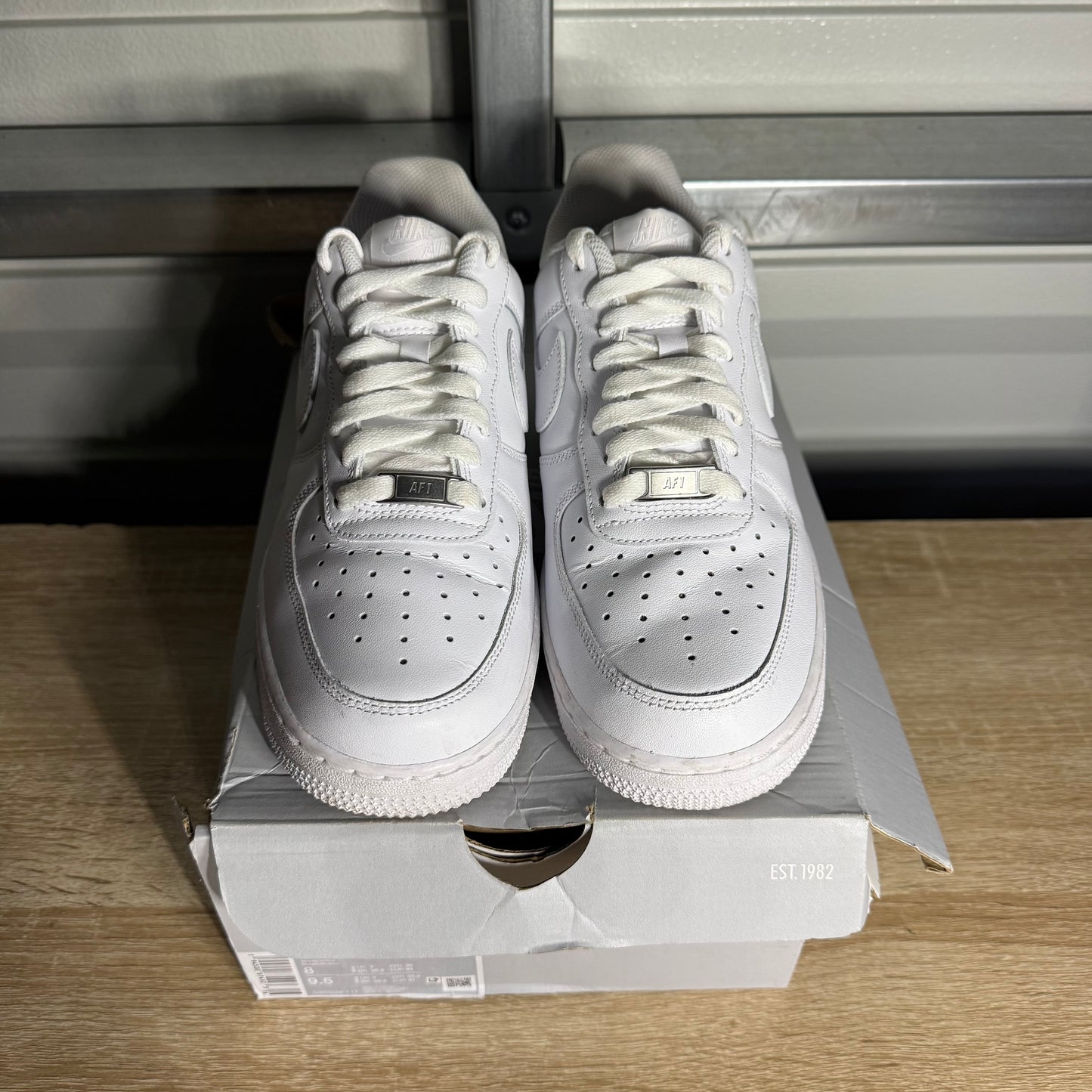Size 8 - AF 1 '07 Low White