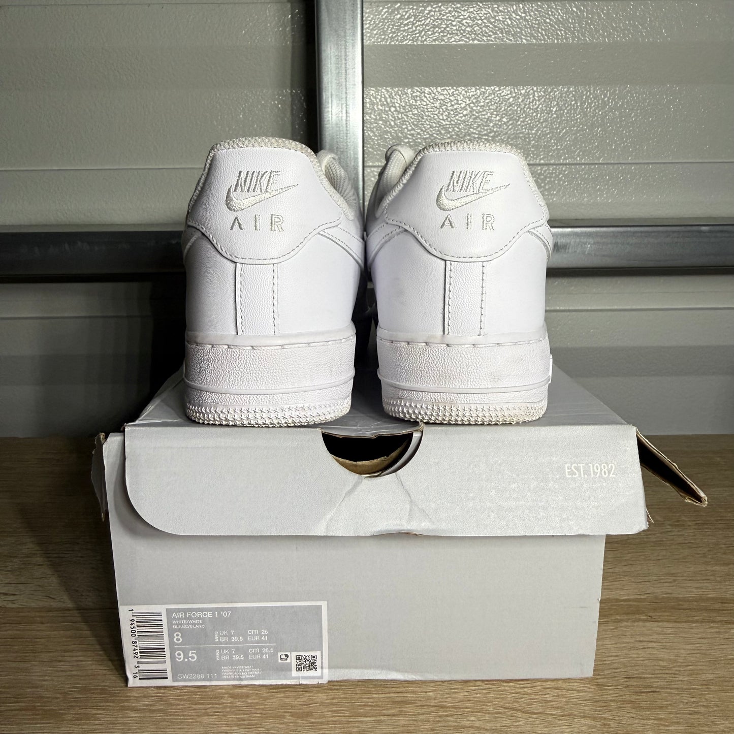 Size 8 - AF 1 '07 Low White