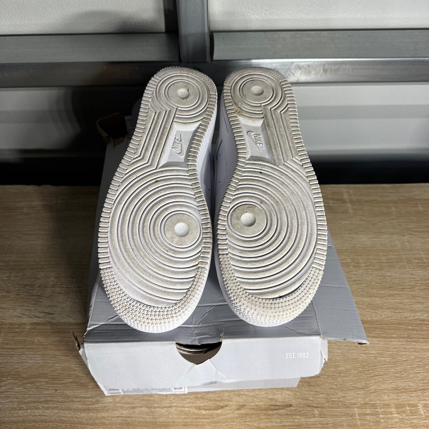 Size 8 - AF 1 '07 Low White