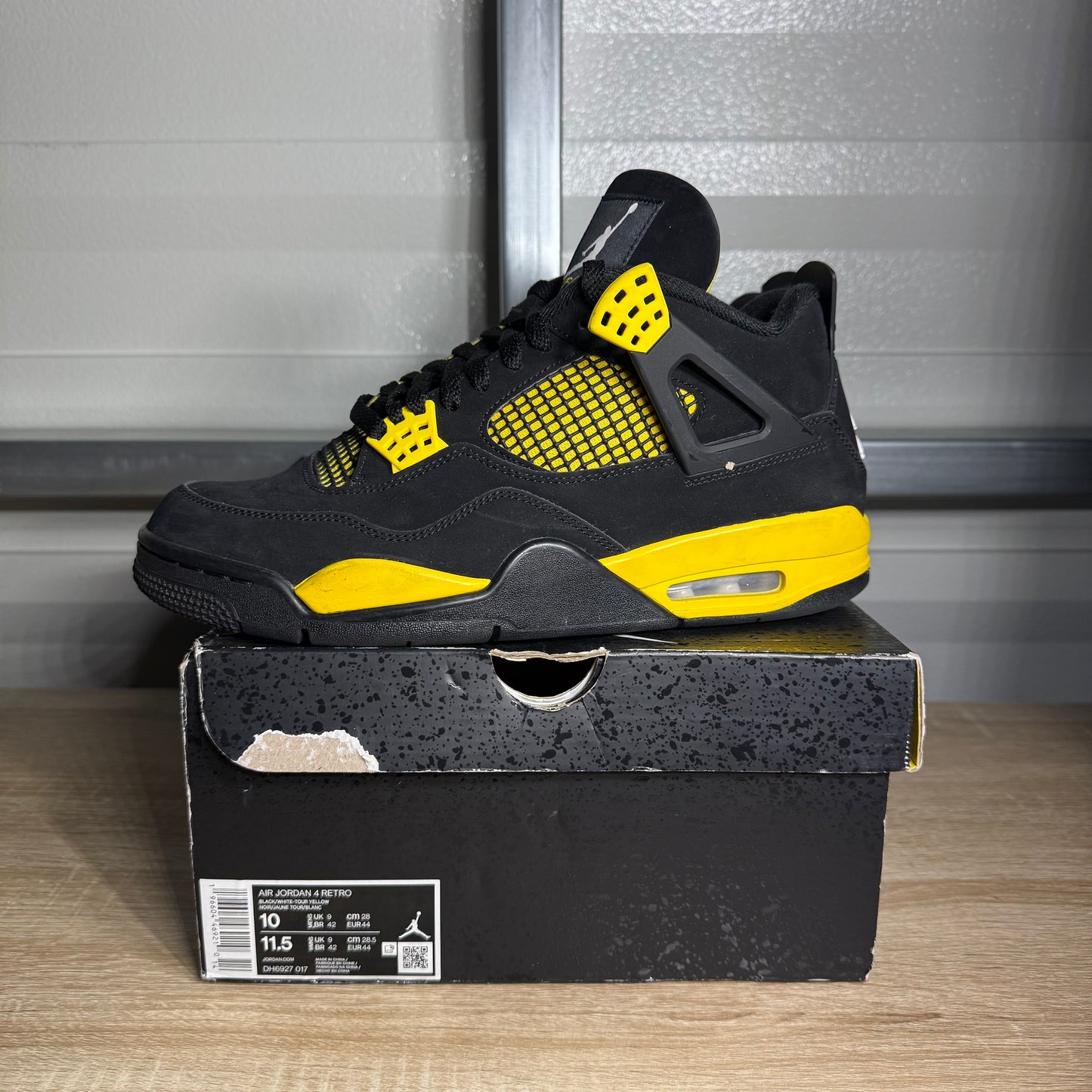 Size 10 - AJ 4 Retro Thunder