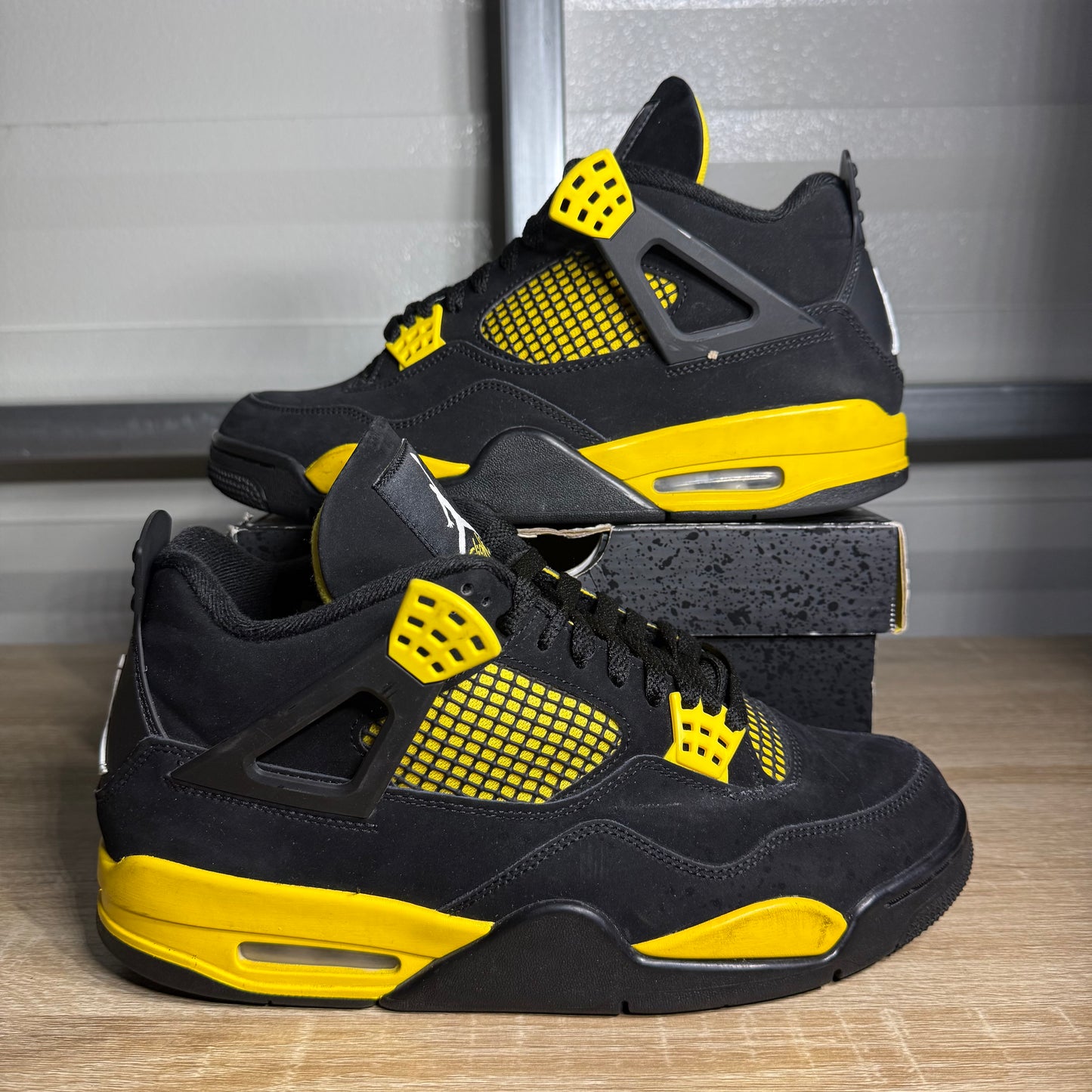 Size 10 - AJ 4 Retro Thunder