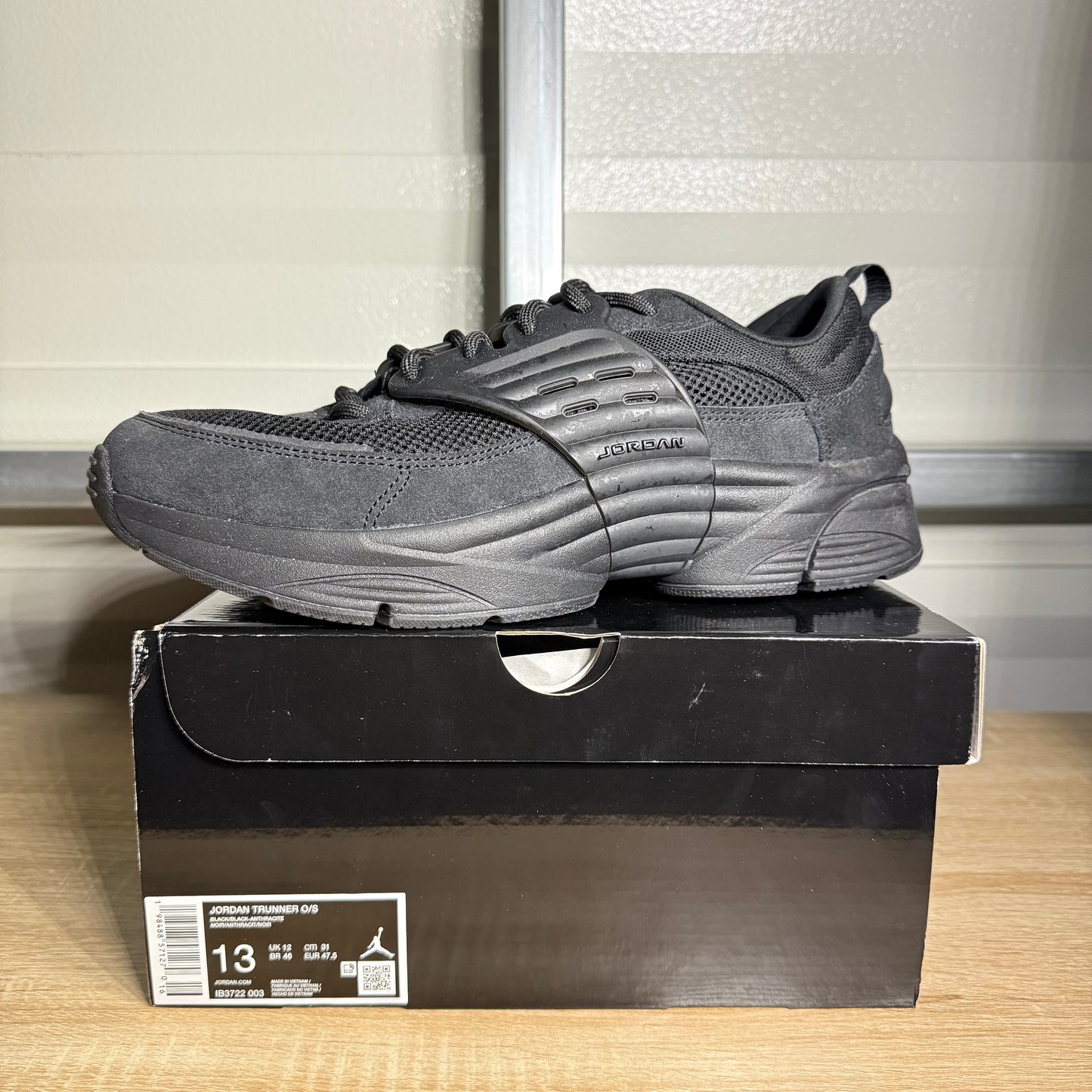 Size 13 - Jordan Trunner O/S Black