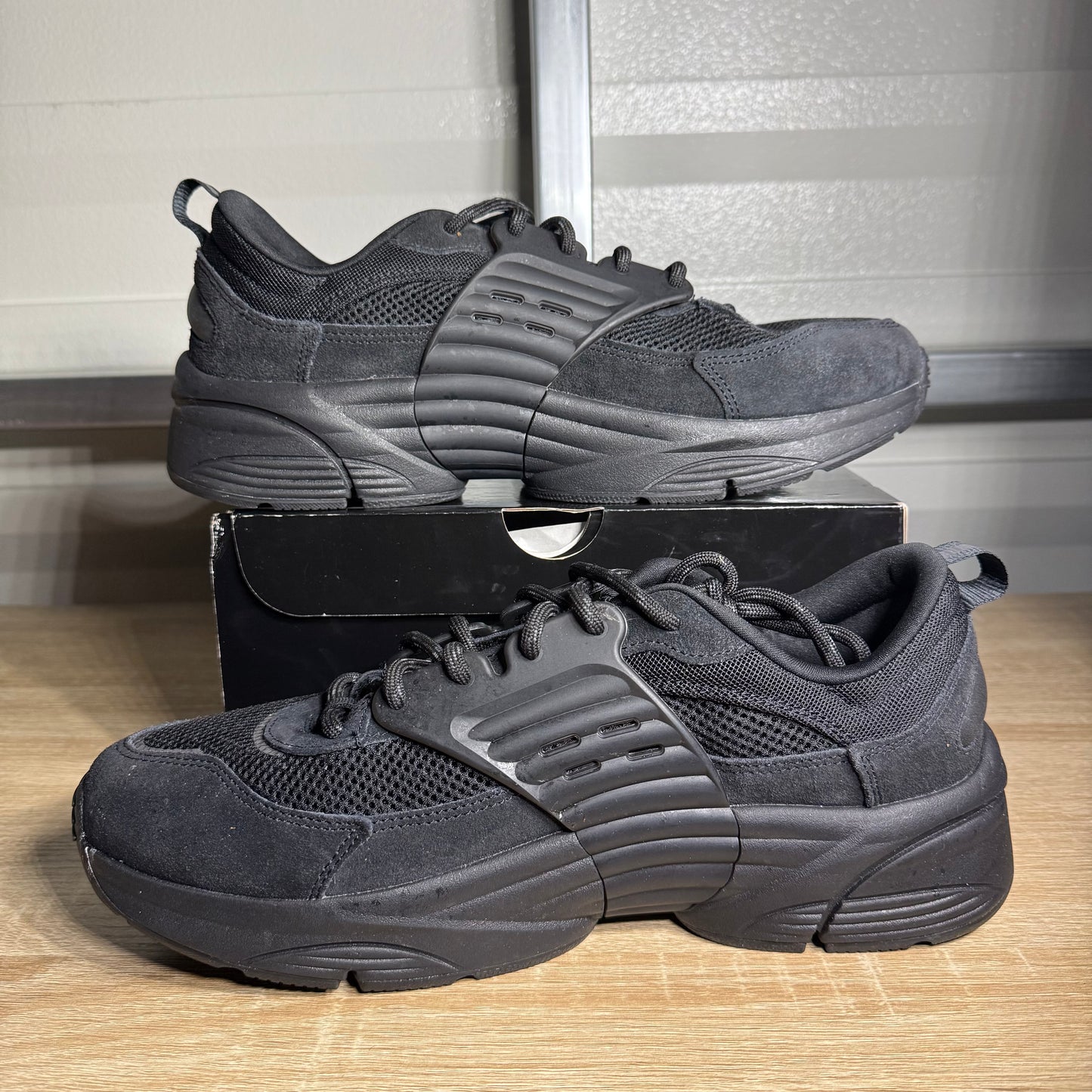 Size 13 - Jordan Trunner O/S Black