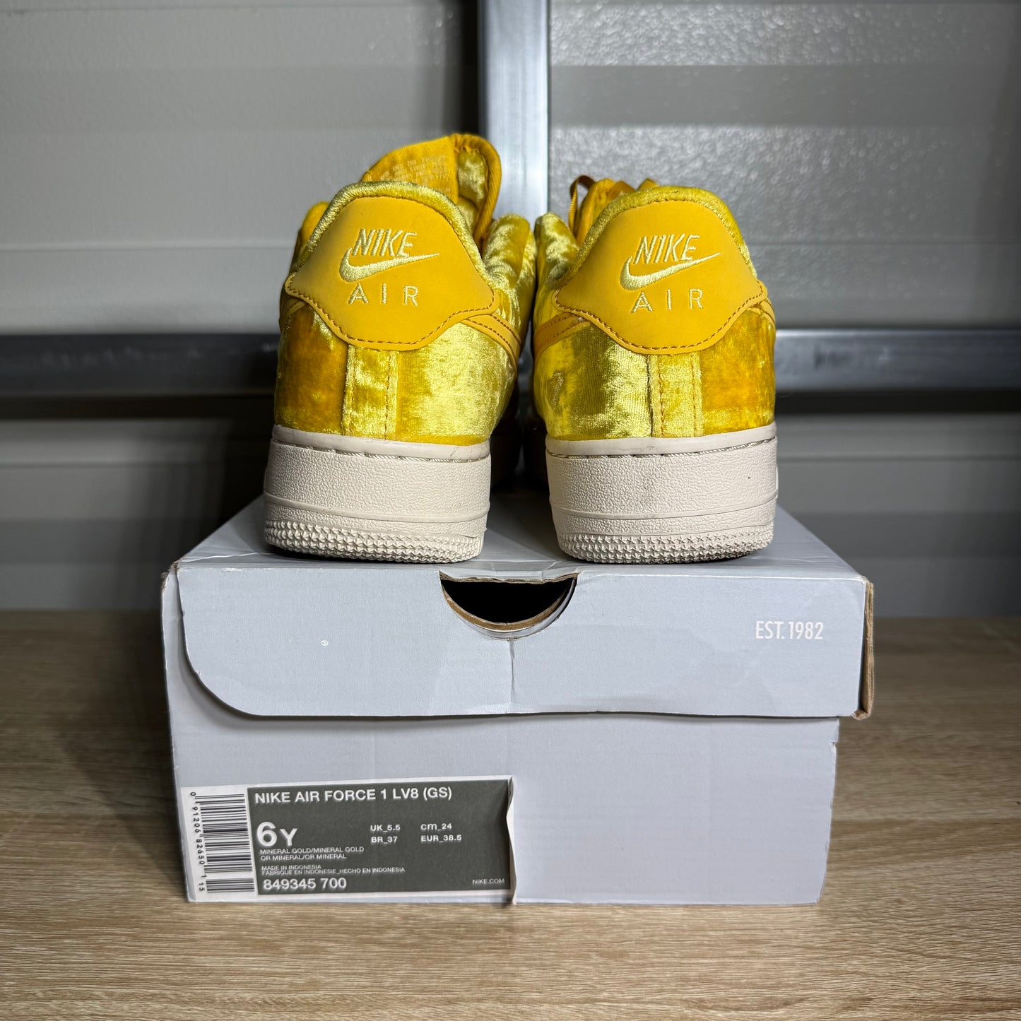 Size 6Y - AF 1 LV8 Mineral Gold
