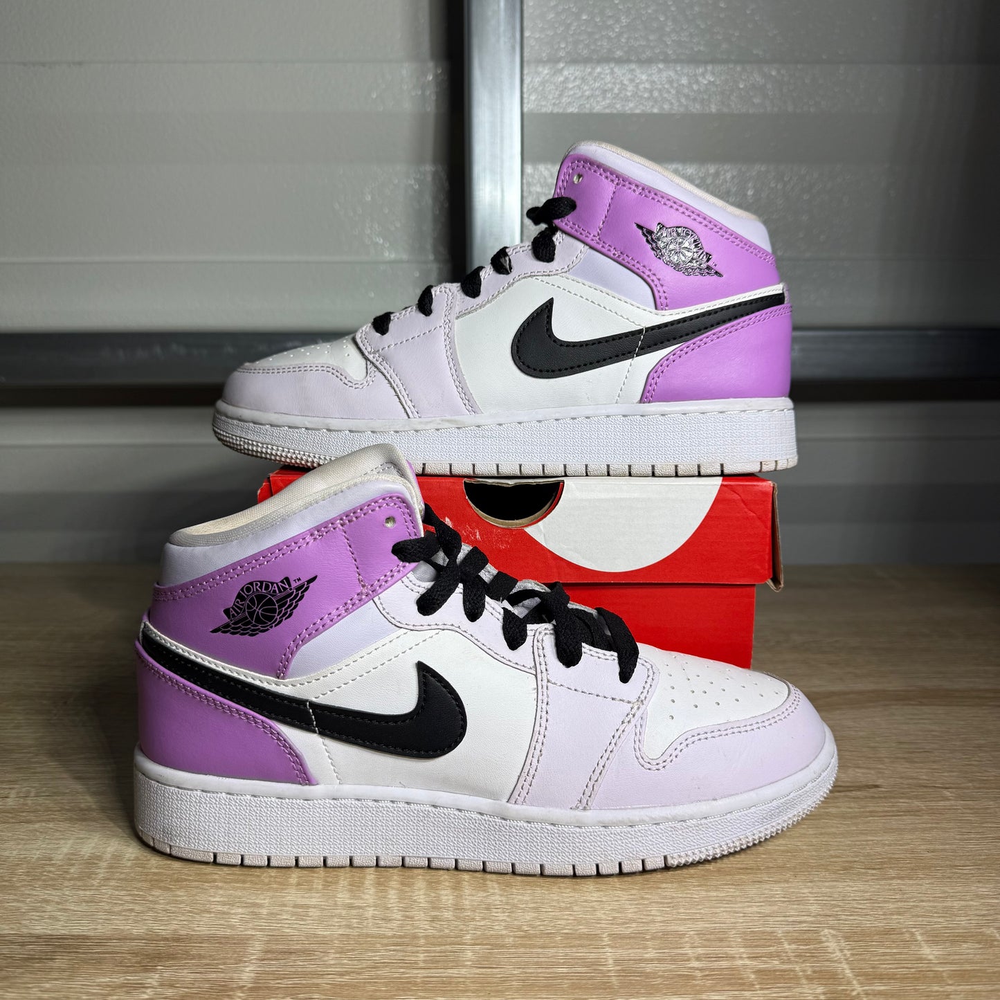 Size 5.5Y - AJ 1 Mid GS Barely Grape