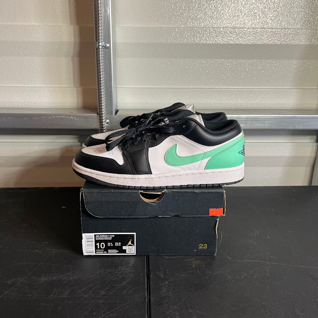 Size 10 - AJ 1 Low Green Glow