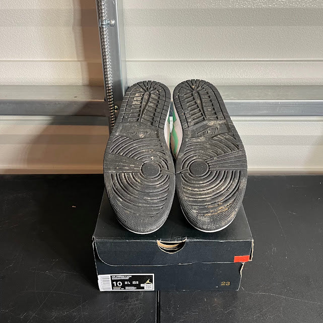 Size 10 - AJ 1 Low Green Glow