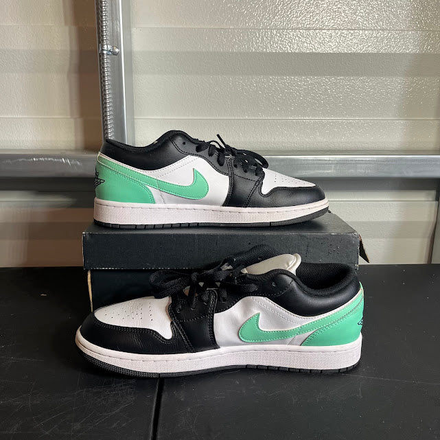 Size 10 - AJ 1 Low Green Glow