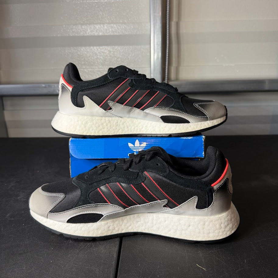 Size 11 - ADI Tresc Run Core Black Solar Red